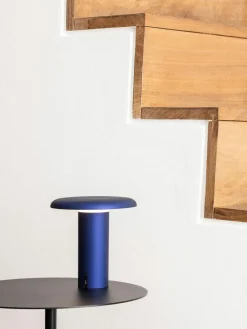 Artemide Kleine mobile LED-Tischlampe Takku, dimmbar