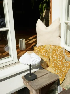 Halo Design Kleine mobile LED-Tischlampe Paris To Go, dimmbar