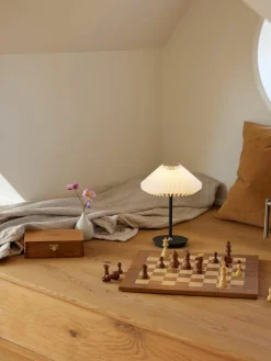 Halo Design Kleine mobile LED-Tischlampe Paris To Go, dimmbar