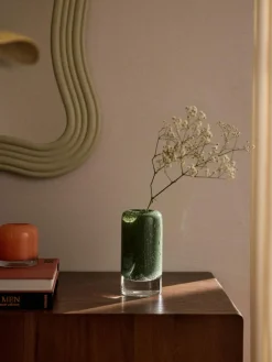 Westwing Collection Kleine mundgeblasene Vase Dylla mit Luftbläschen, H 16 cm