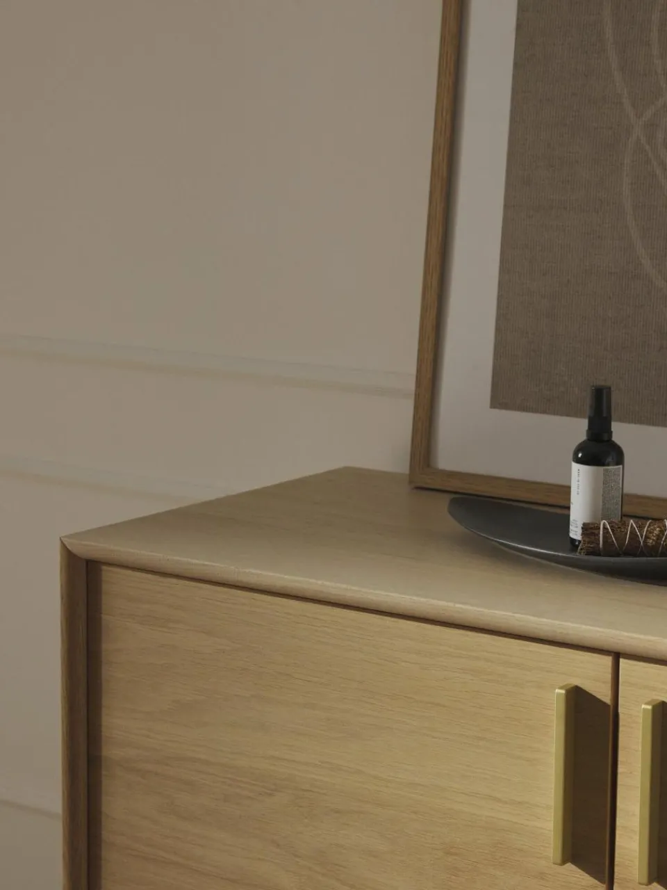 Westwing Collection Kleines Sideboard Diana aus Eichenholz