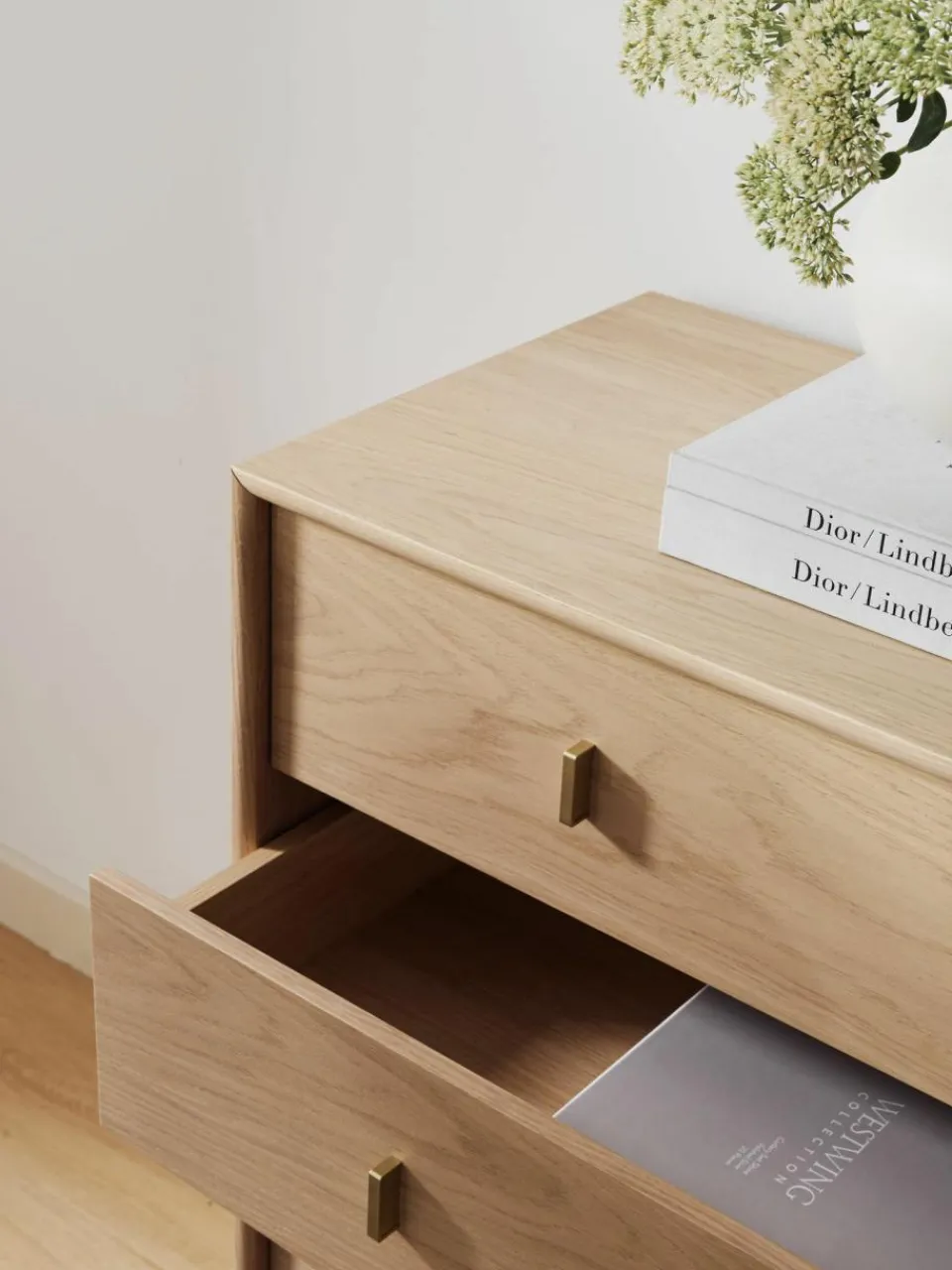 Westwing Collection Kommode Diana aus Eichenholz