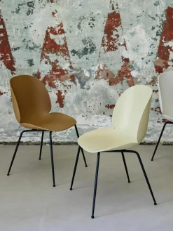 GUBI Kunststoffstuhl Beetle