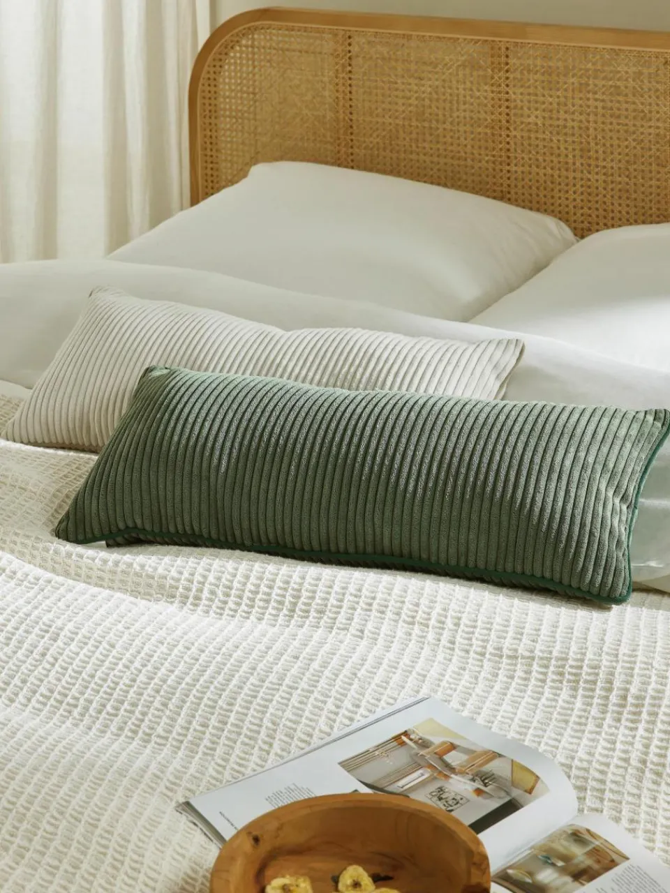 Westwing Collection Langes Cord-Kissen Kylen