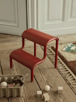 Kinder ferm LIVING Kids Metall-Kinderhocker Up Step