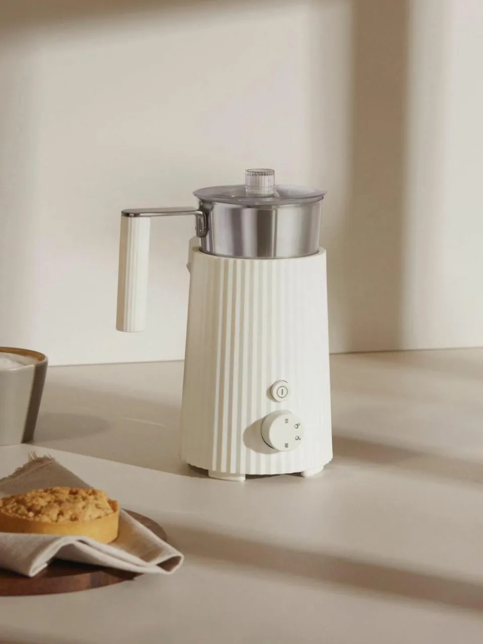 Alessi Milchaufschäumer Plissé