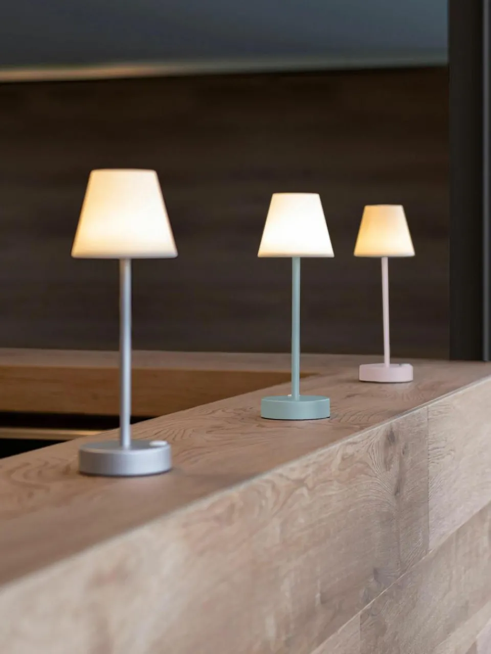 Westwing Mobile dimmbare LED-Außentischlampe Lola mit Touch-Funktion