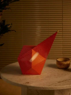 GUBI Mobile dimmbare LED-Tischlampe Bagdad