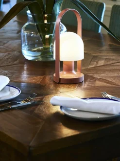 Marset Mobile LED-Tischlampe FollowMe mit verstellbarem Lampenschirm, dimmbar