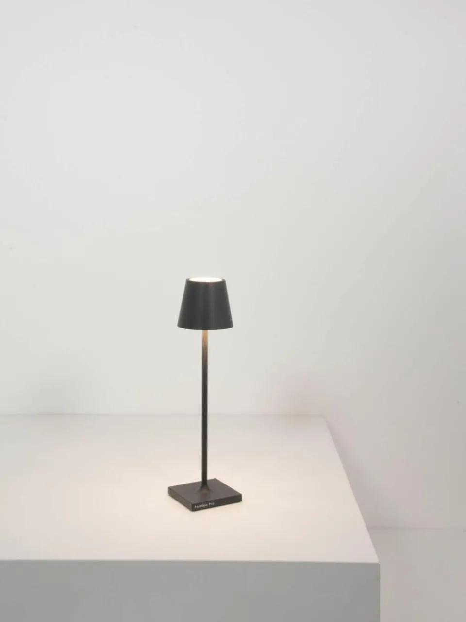 Zafferano Mobile LED-Tischlampe Poldina, dimmbar