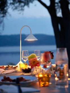 Frandsen Mobile Outdoor LED-Tischlampe Grasp, dimmbar
