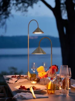 Frandsen Mobile Outdoor LED-Tischlampe Grasp, dimmbar
