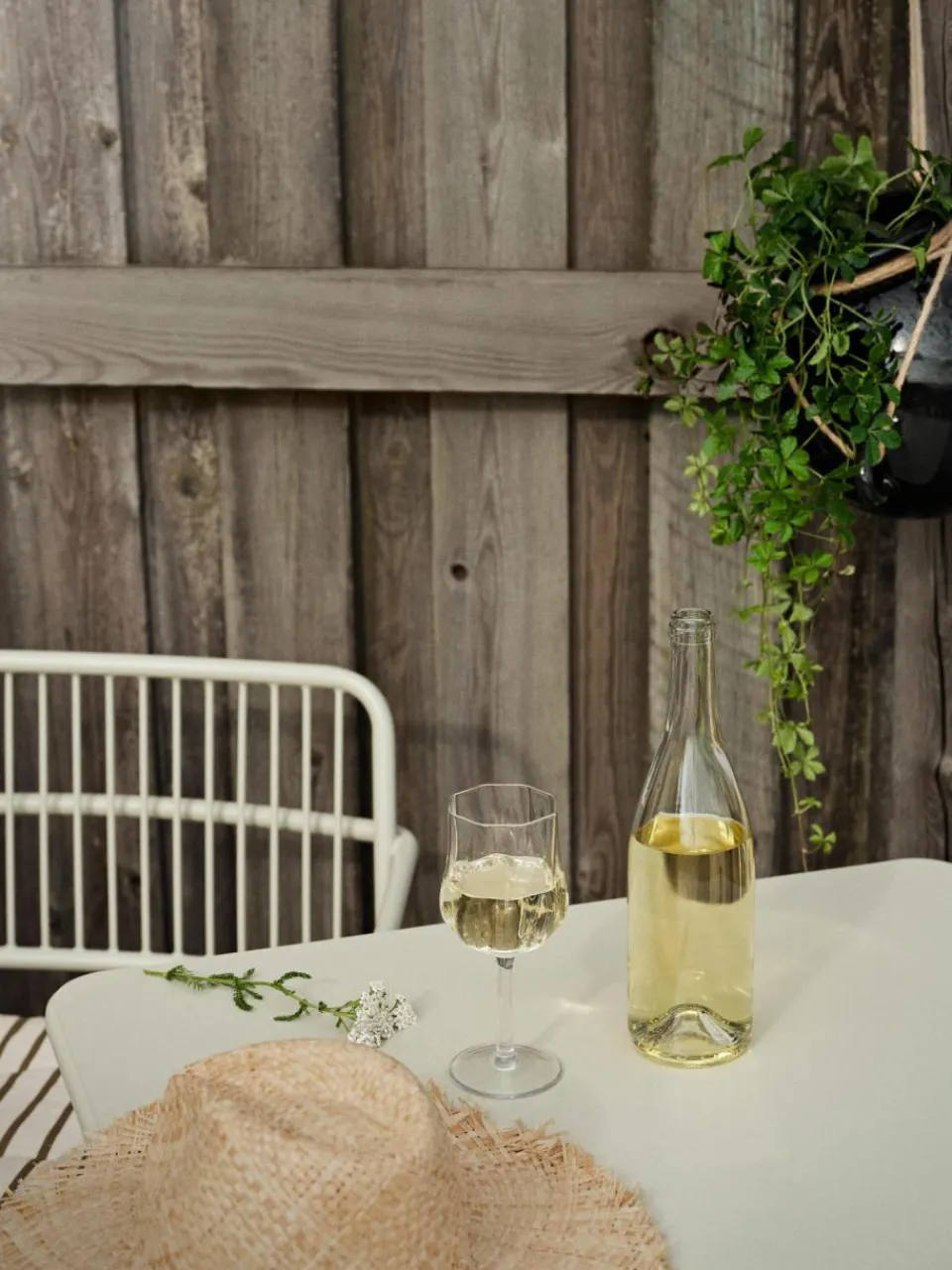 Broste Copenhagen Mundgeblasene Weißweingläser Limfjord, 4 Stück
