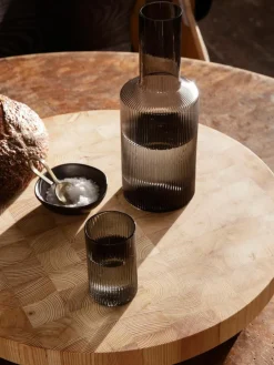 ferm LIVING Mundgeblasener Deckel Ripple für Karaffe