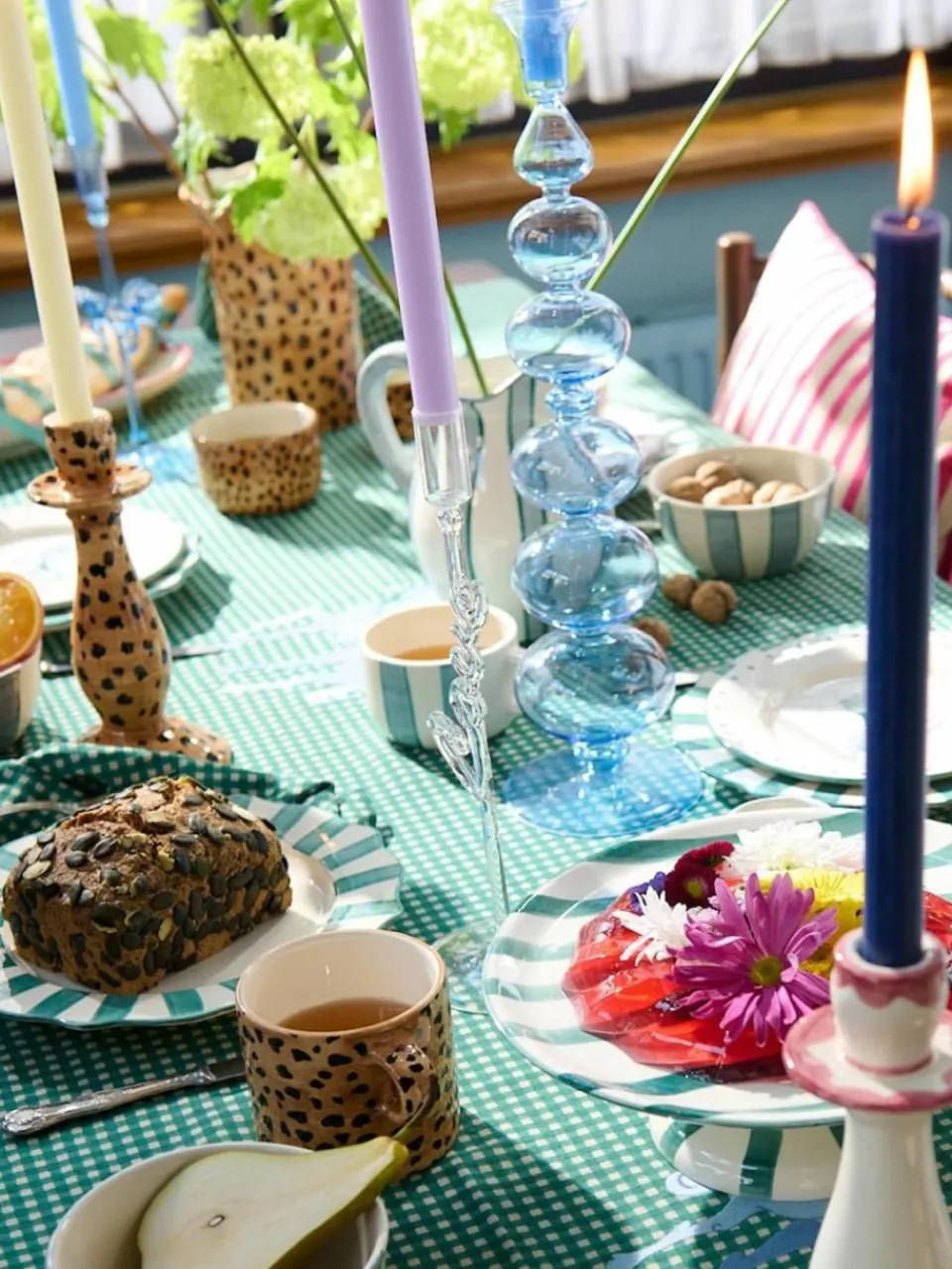 Anna + Nina Mundgeblasener Kerzenhalter Love aus Borosilikatglas