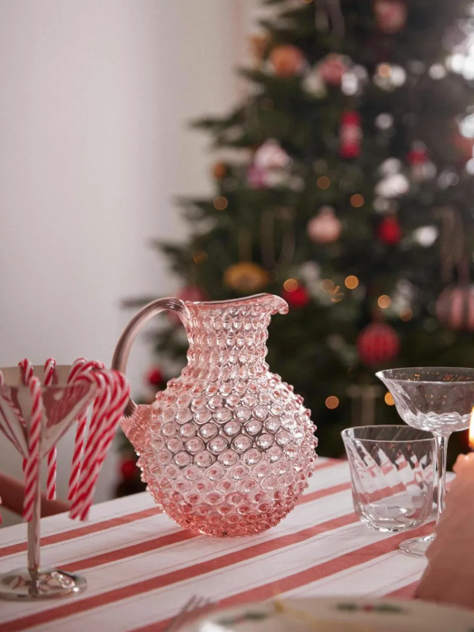 Anna von Lipa Mundgeblasener Krug Hobnail, 2 L
