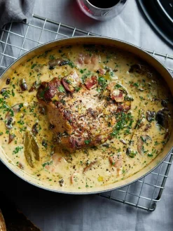 Le Creuset Ovaler Bräter Signature Collection aus Gusseisen