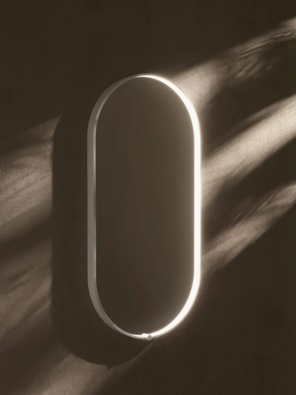 Vanita&Casa Ovaler Wandspiegel Avior mit LED-Beleuchtung