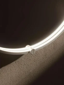 Vanita&Casa Ovaler Wandspiegel Avior mit LED-Beleuchtung