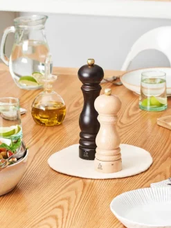 Peugeot Saveurs Pfeffermühle Paris aus Buchenholz, H 22 cm