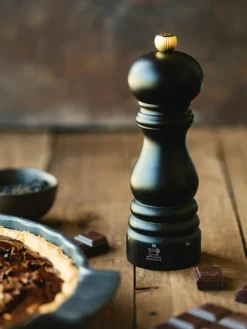 Peugeot Saveurs Pfeffermühle Paris aus Buchenholz, H 18 cm