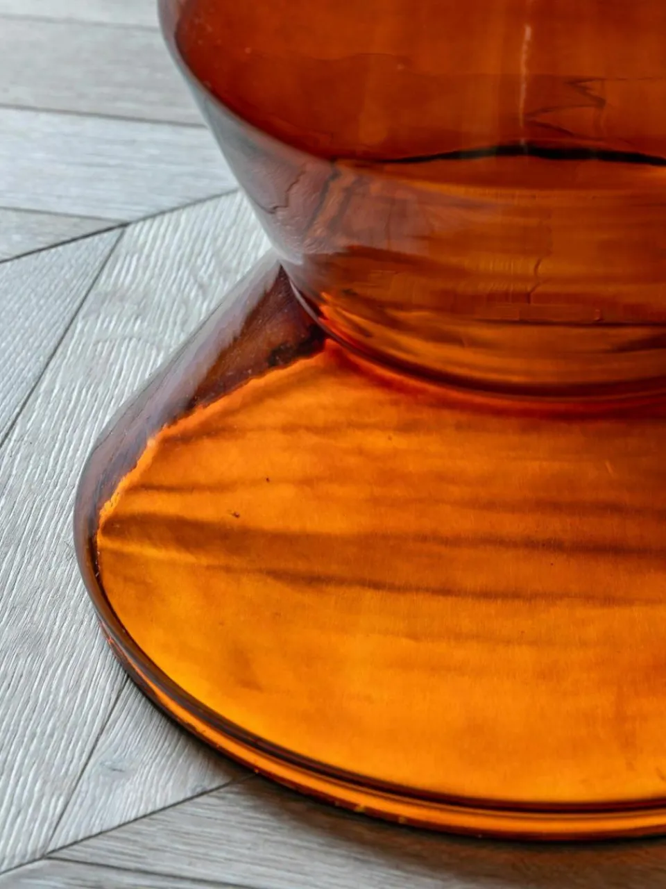 Westwing Runder Beistelltisch Turin aus Glas und Marmor, mundgeblasen