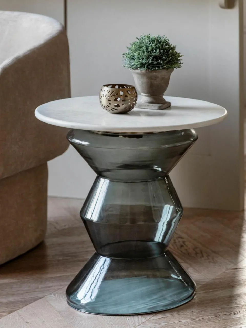 Westwing Runder Beistelltisch Turin aus Glas und Marmor, mundgeblasen