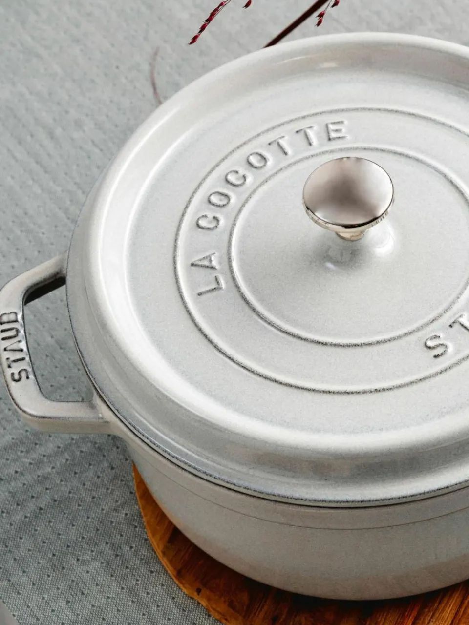 Staub Runder Bräter La Cocotte aus Gusseisen