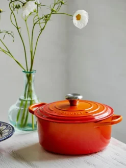 Le Creuset Runder Bräter Signature Collection aus Gusseisen