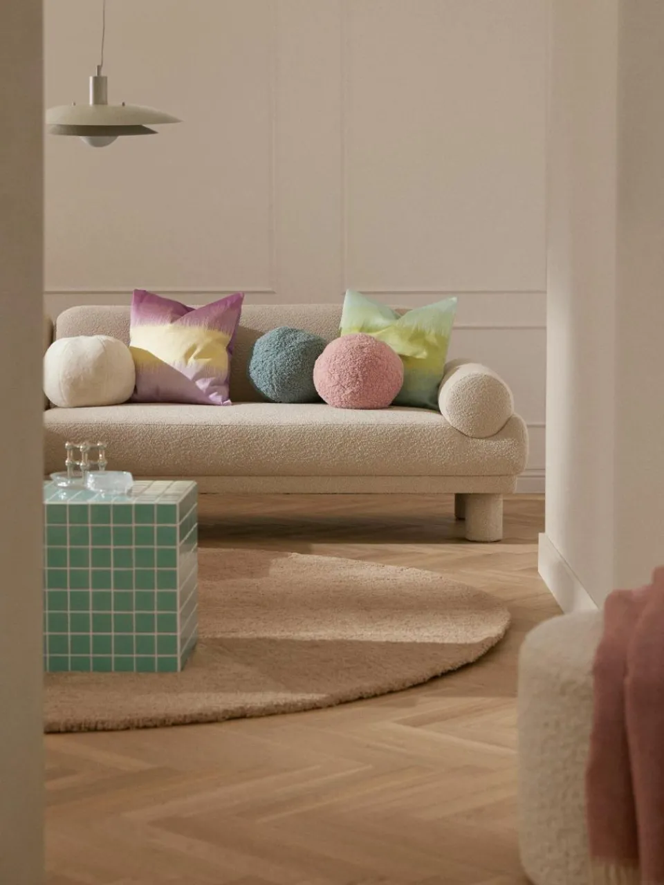Westwing Collection Rundes Teddy-Dekokissen Dotty