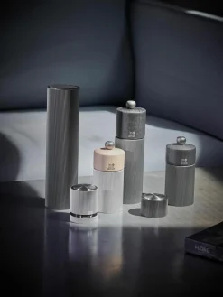 Peugeot Saveurs Salzmühle Line mit geriffelter Struktur