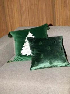 Westwing Collection Samt-Kissenhülle Isadora mit Weihnachtsbaum-Stickerei