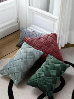 Westwing Collection Samt-Kissenhülle Sina mit Strukturmuster