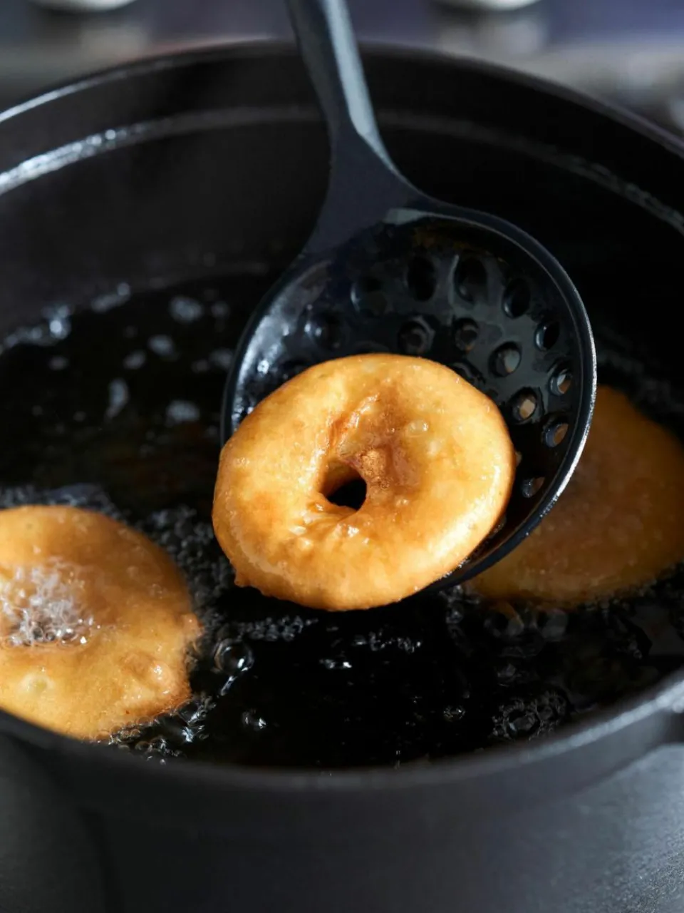 Staub Schaumkelle Cook mit Akazienholz-Griff
