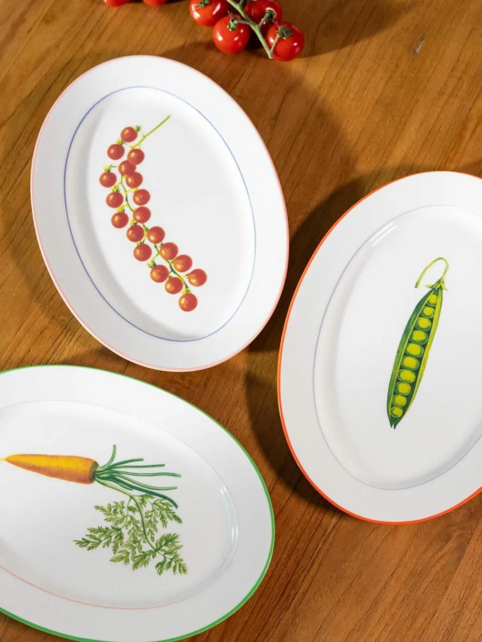 &k amsterdam Servierplatte Carrot aus Fine Bone China