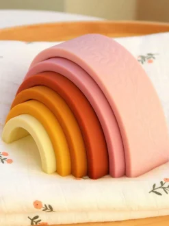 Kinder A Little Lovely Company Stapelspielzeug Rainbow