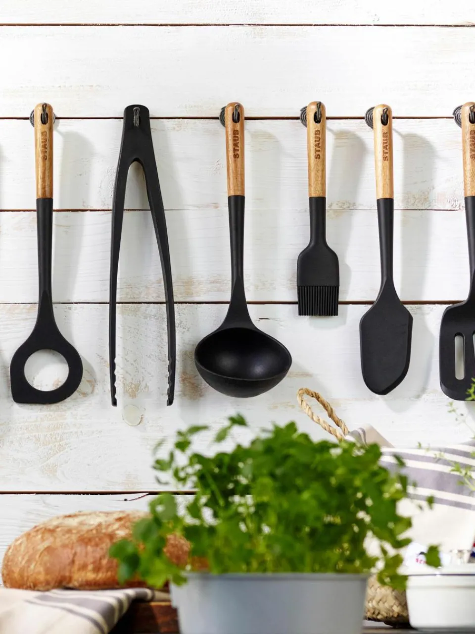 Staub Suppenkelle Cook mit Akazienholz-Griff