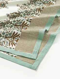 Bungalow Tischdecke Jasmine mit Blumenmuster