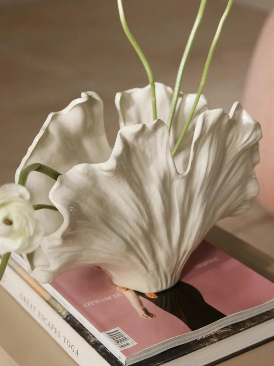 Westwing Collection Vase Gingko in Muschel-Form, H 24 cm