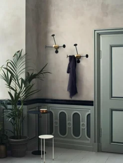 GUBI Wandgarderobe Matégot aus Metall