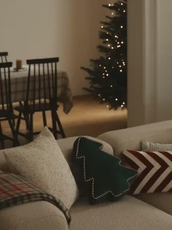 Westwing Collection Weihnachtsbaum-Dekokissen Ziva aus Samt