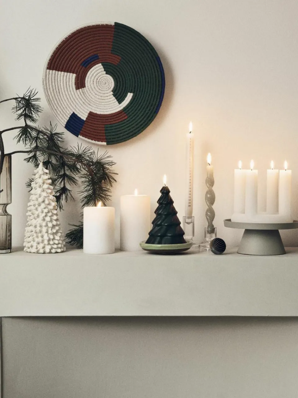 Broste Copenhagen Weihnachtskerze Pinus in Tannenbaumform