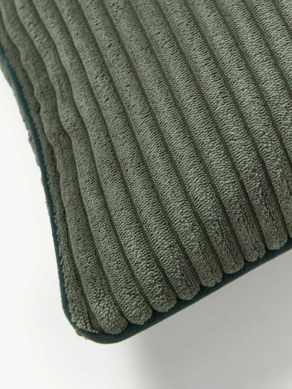 Westwing Collection XL Kissen Kylen aus Cord