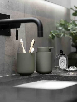 Zone Denmark Zahnputzbecher Ume mit Soft-Touch-Oberfläche